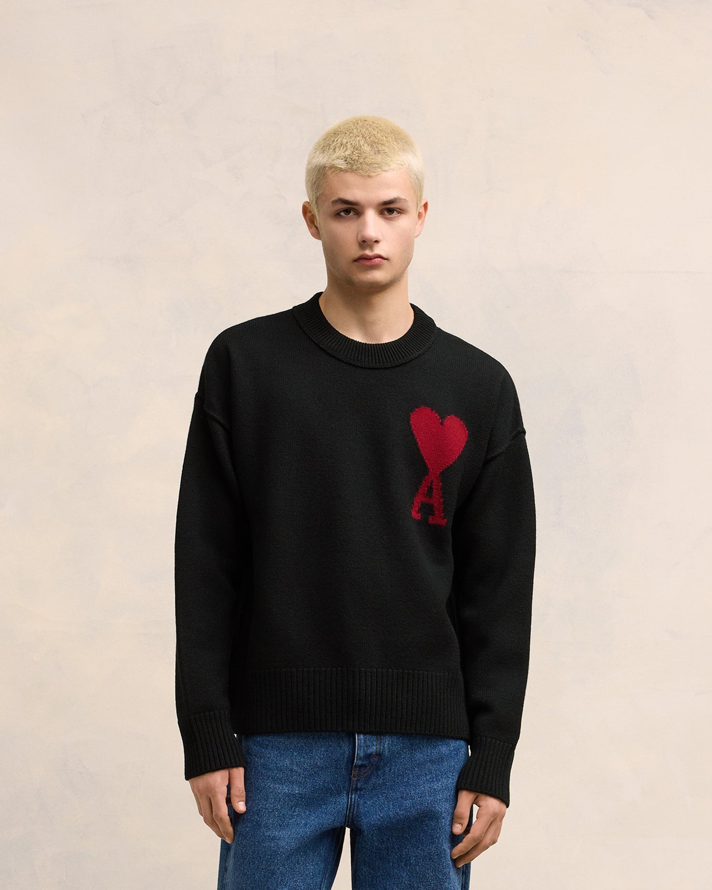 Pullover mit Herzlogo im Unisex-Design für einen lässigen Look